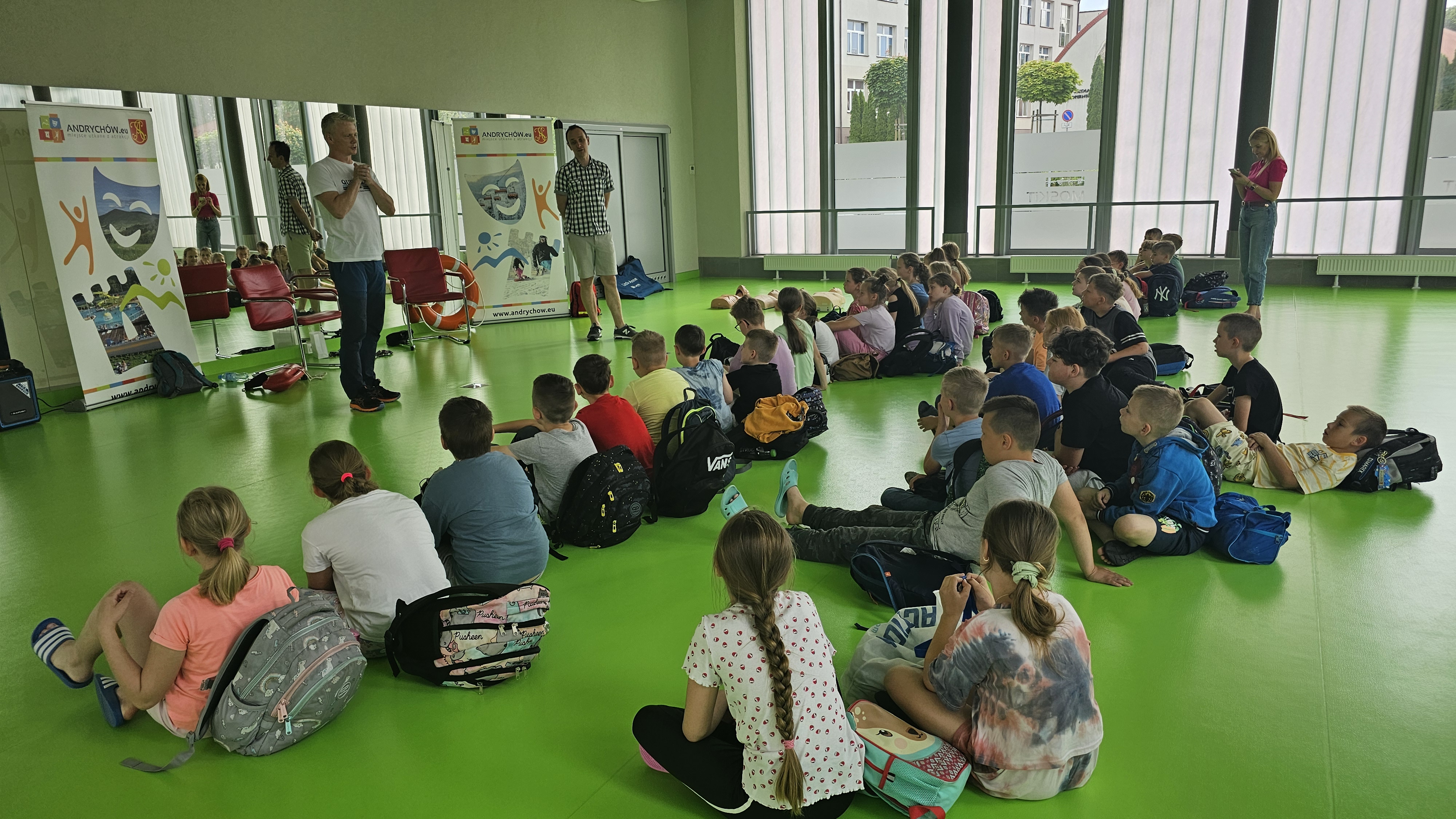 Dzieci uczestniczące w projekcie Bezpieczne Wakacje z MOSKiT